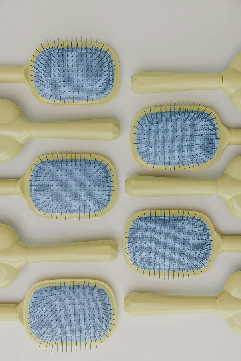 SCALP TO ENDS BRUSH