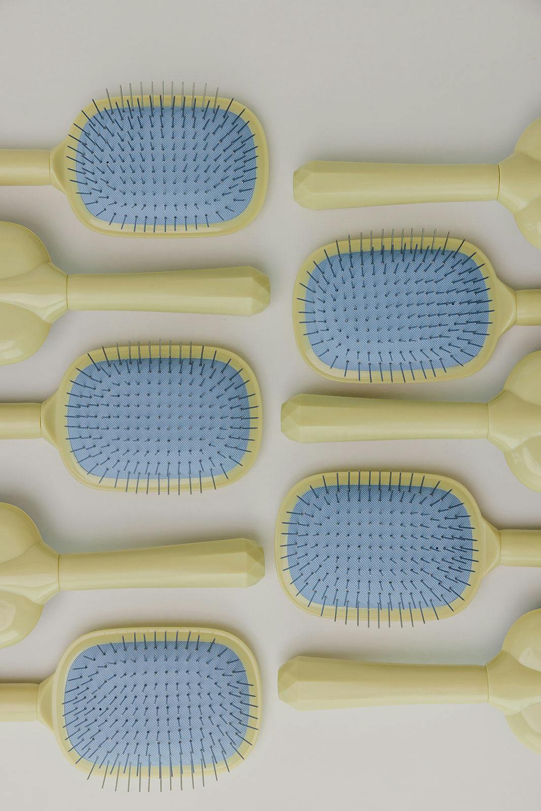 SCALP TO ENDS BRUSH