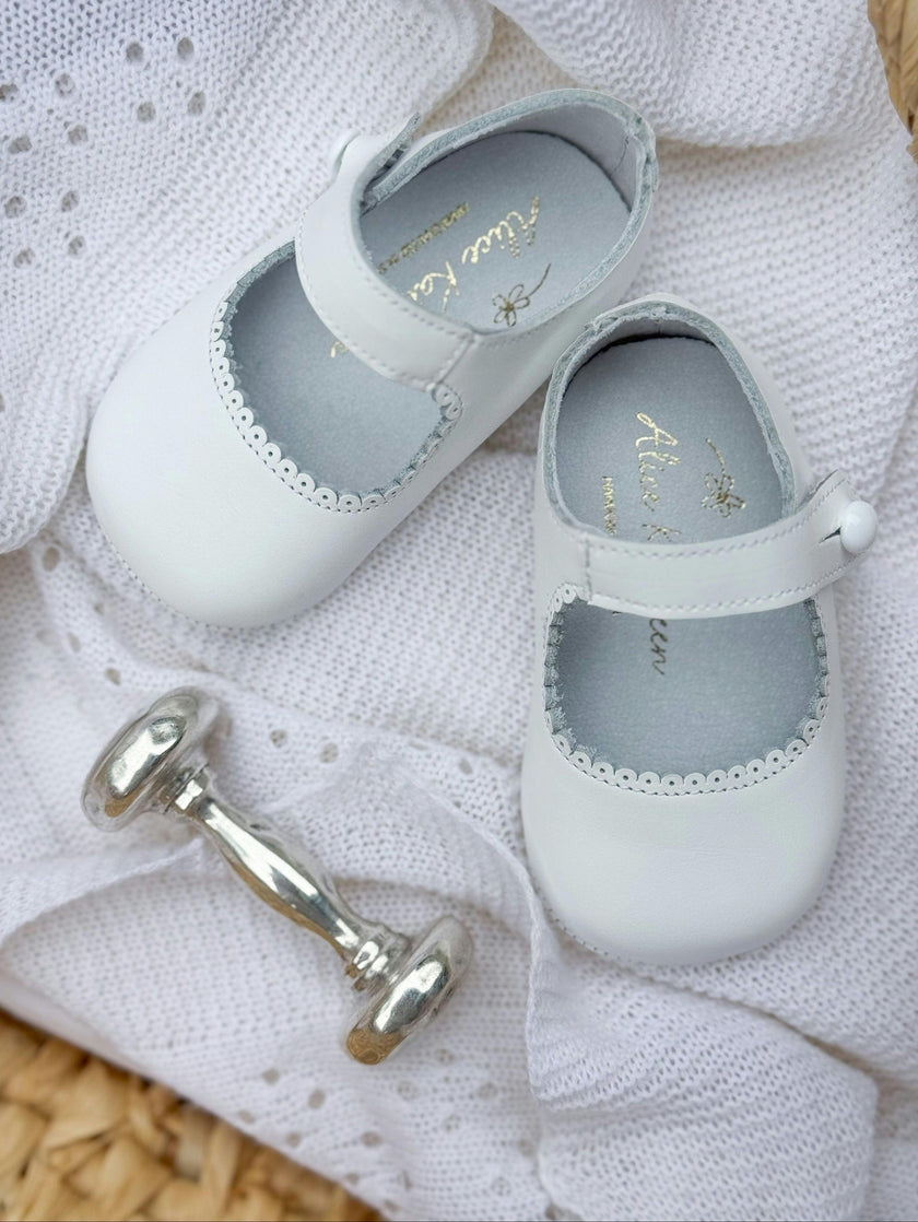 Pre-Walker Pram Shoe in White