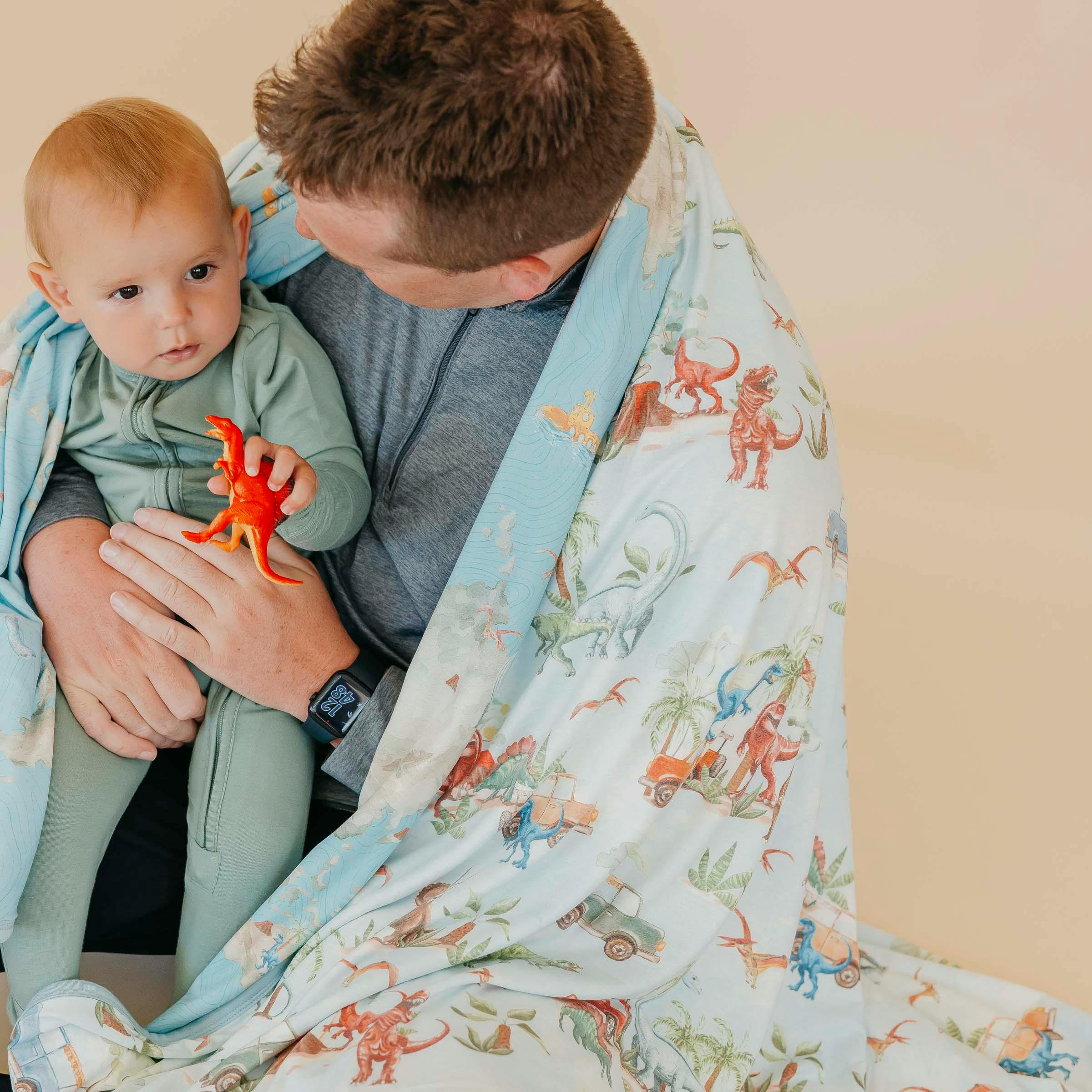 Three-Layer Jumbo Quilt - Dino Explorer