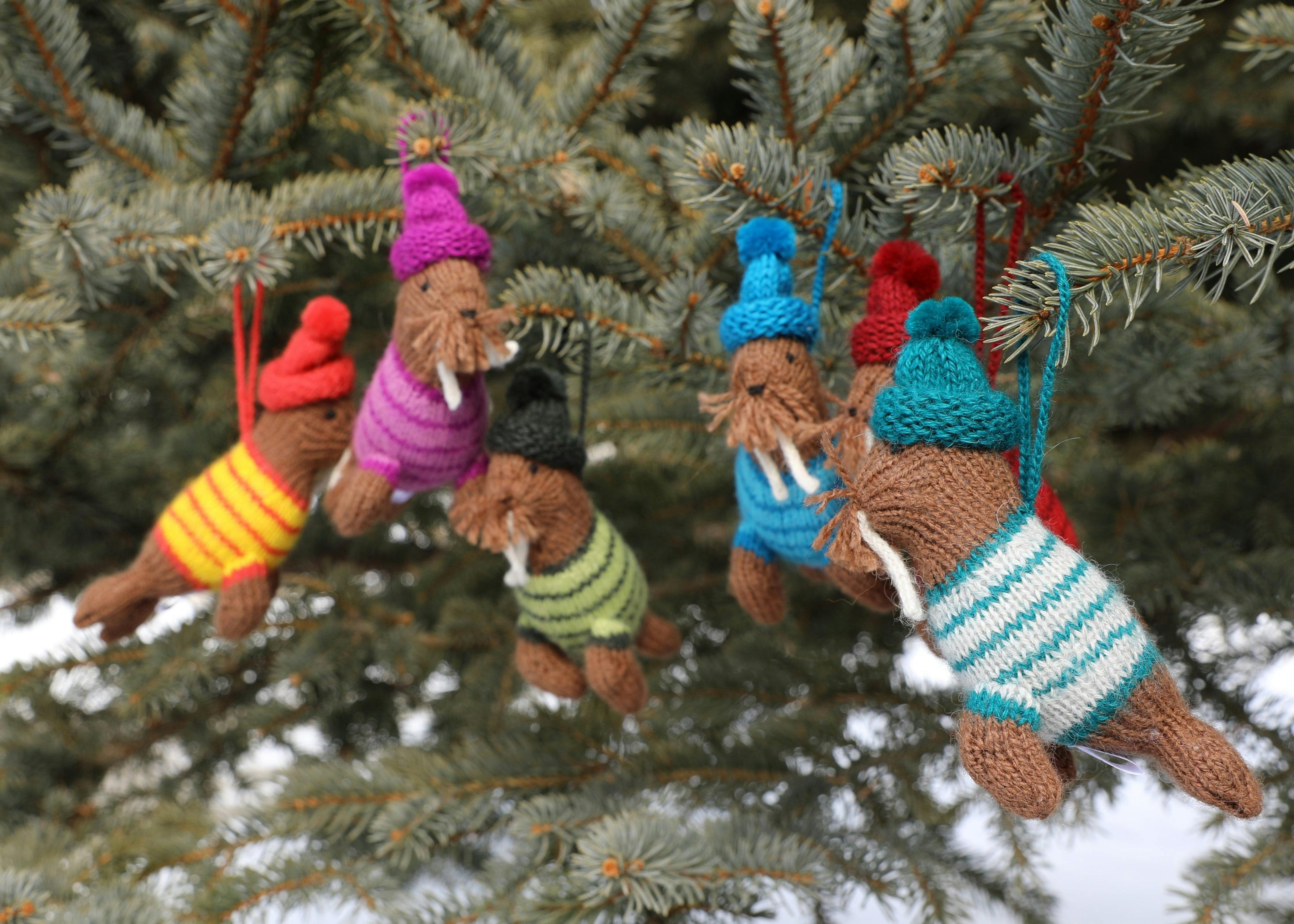 Set of 6 Winter Holiday Ornaments