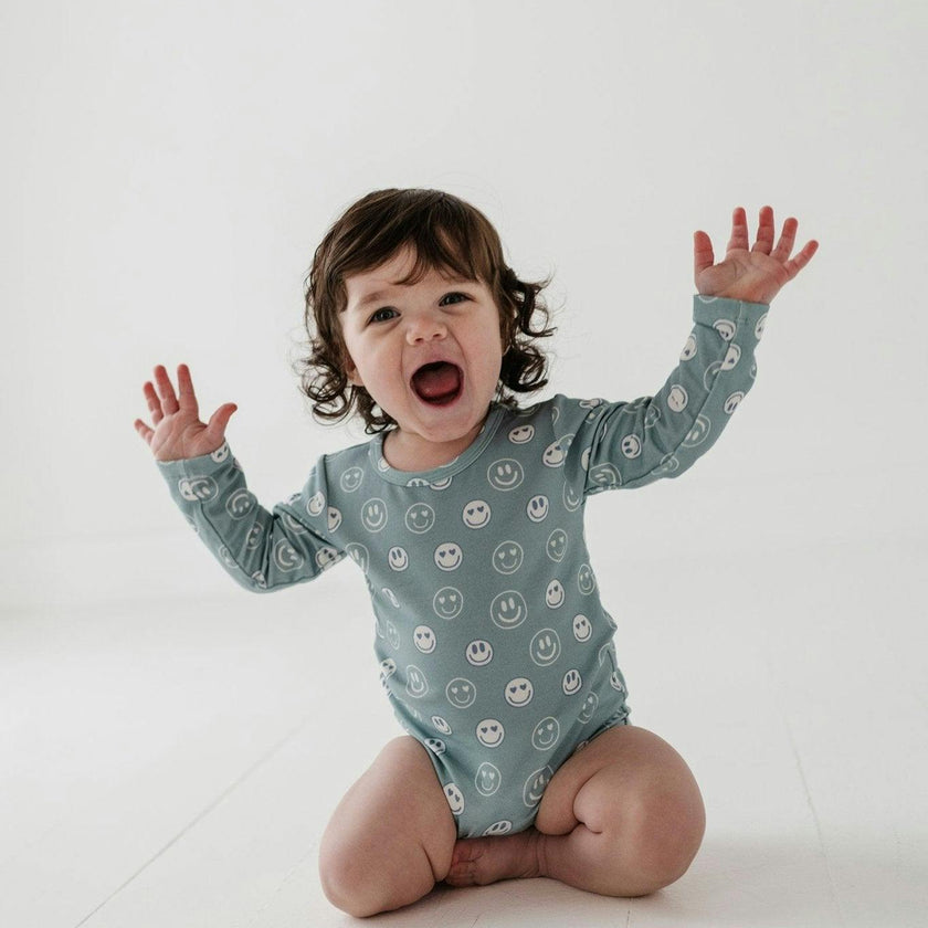 Baby Long Sleeve Bodysuit Heart Eyes