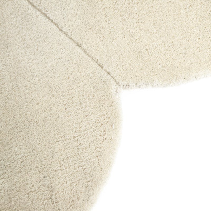 Hand-Tufted Wool Velvet Flower Rug