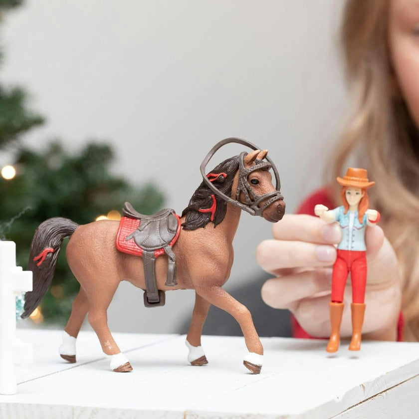 Schleich Club: Hannah & Cayenne - & Rider Figurine Playset
