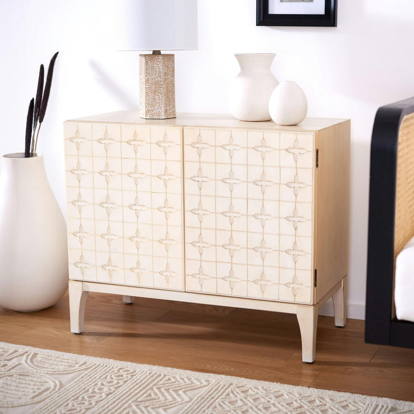 Sula Chest