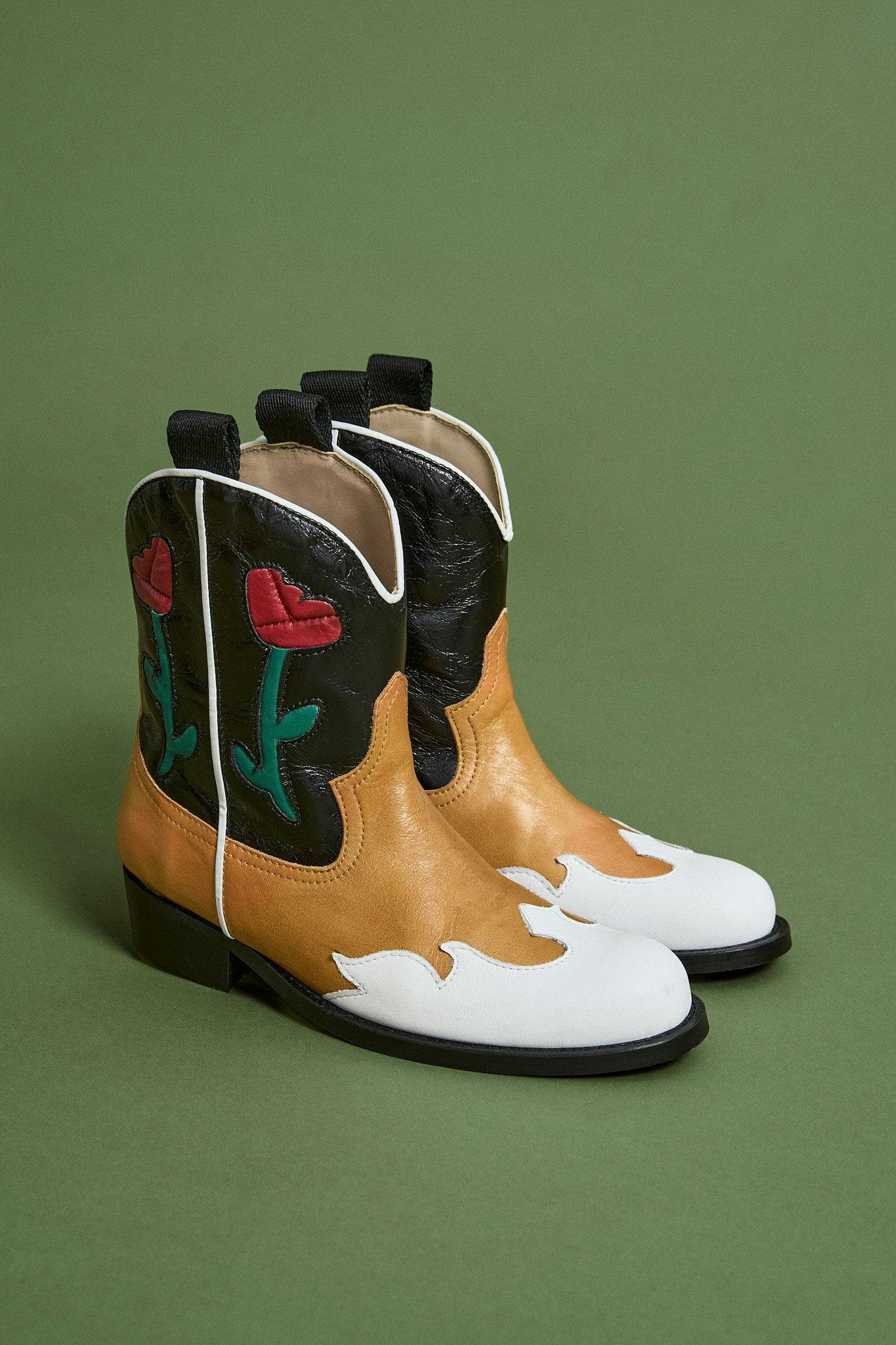 PETAL BOOT