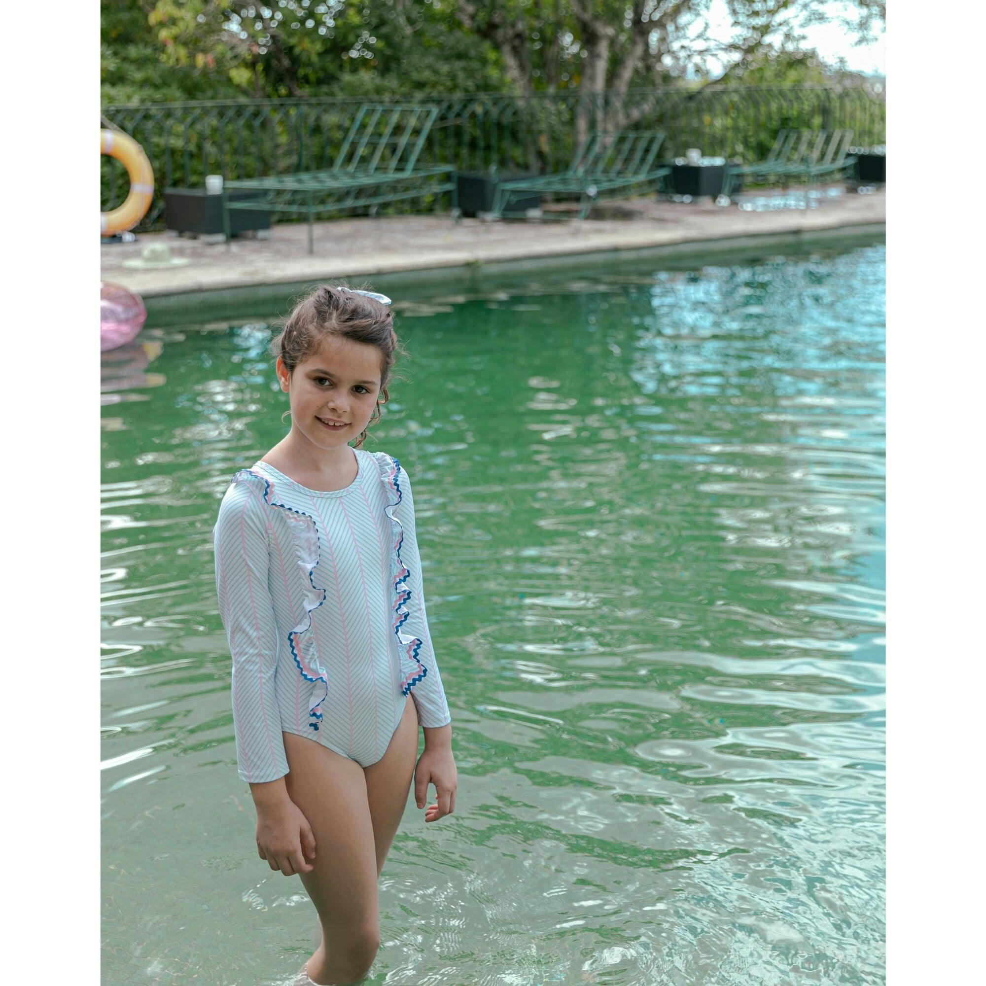 Geometric Stripes Long Sleeve Rashguard, Multi