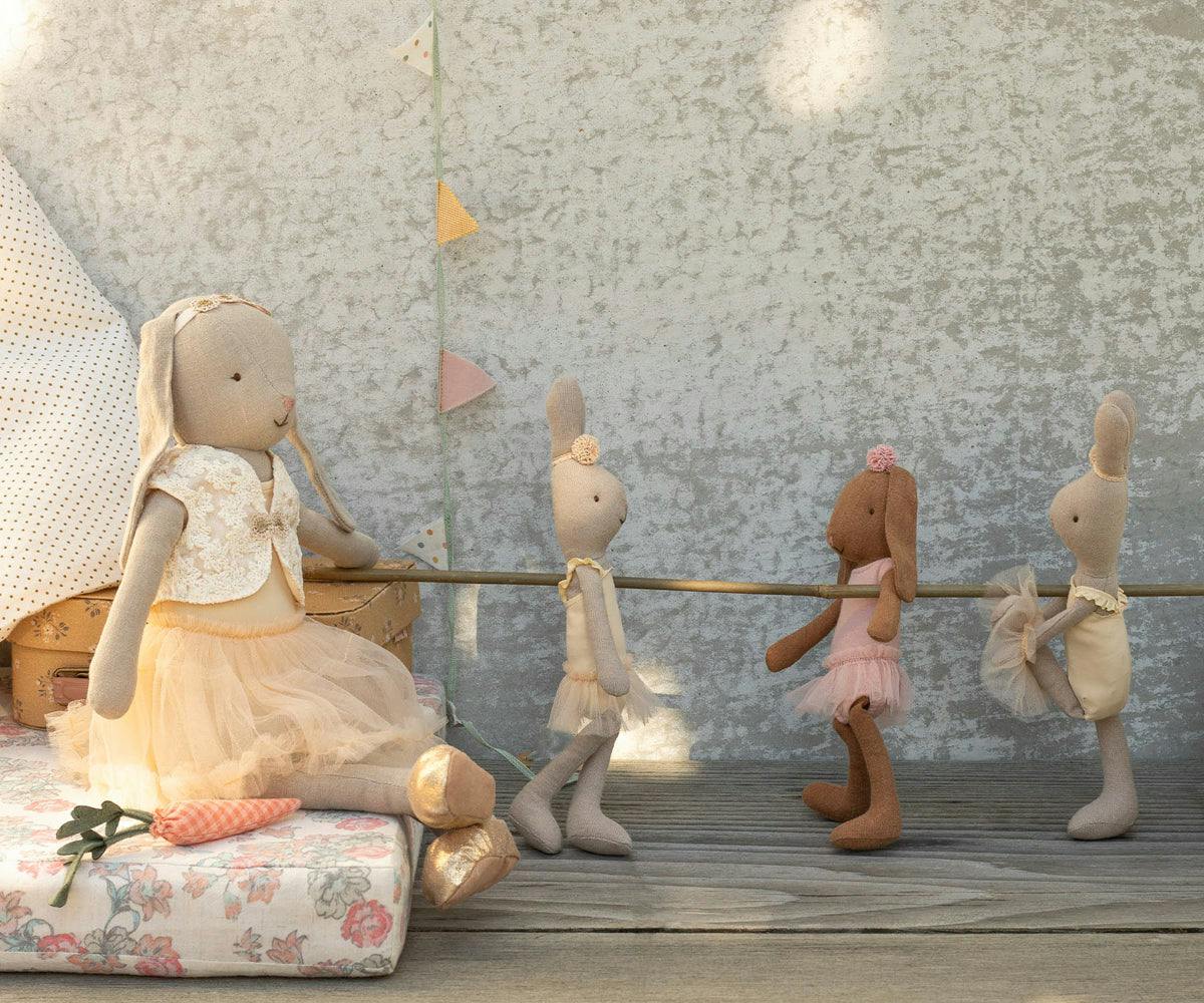 Rabbit size 1, Classic - Ballet suit and skirt cream