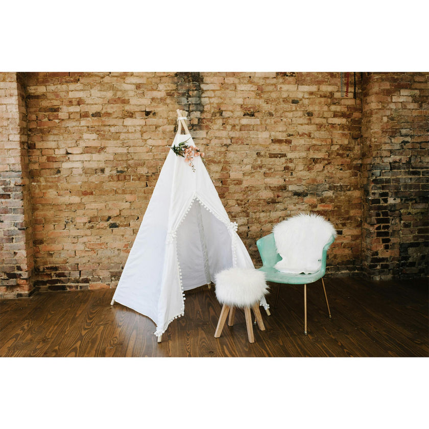 Beckett Play Tent