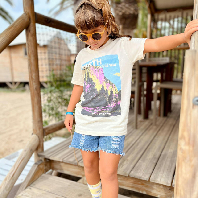 Kid's Love it back t-shirt, Unisex