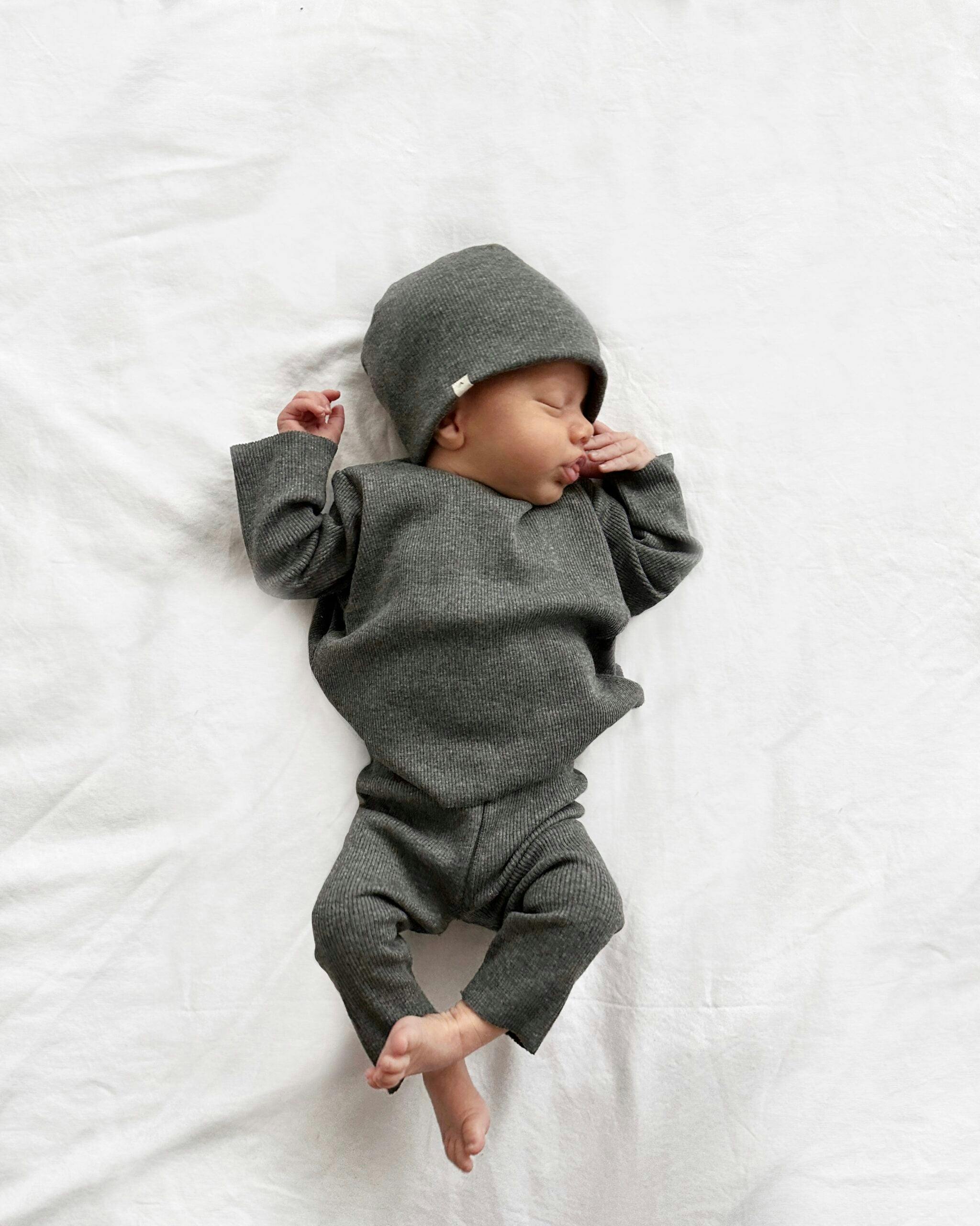 RIB SWEATSHIRT