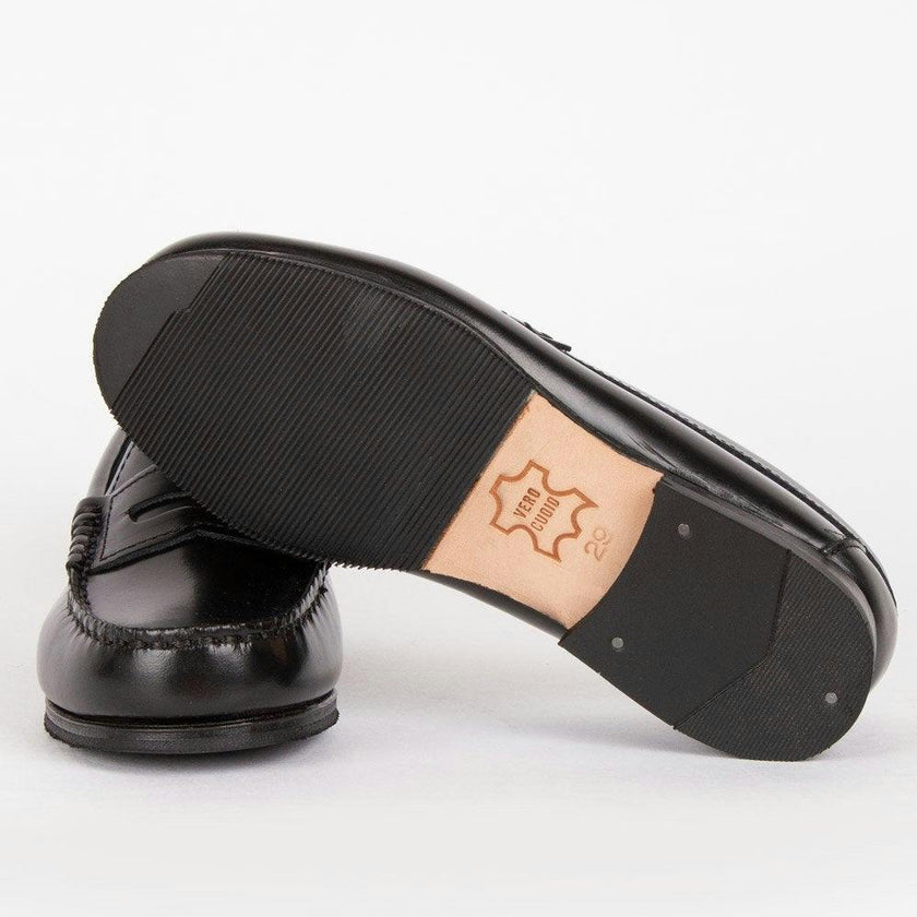 Hampton Classics Penny Loafer in Black