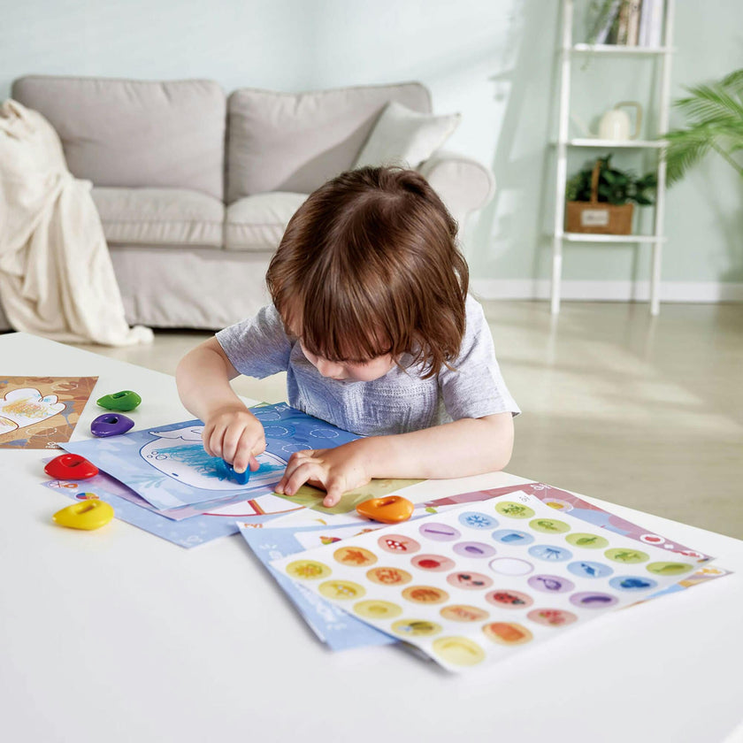 Hape: Crayon Coloring - 18pc Art Set