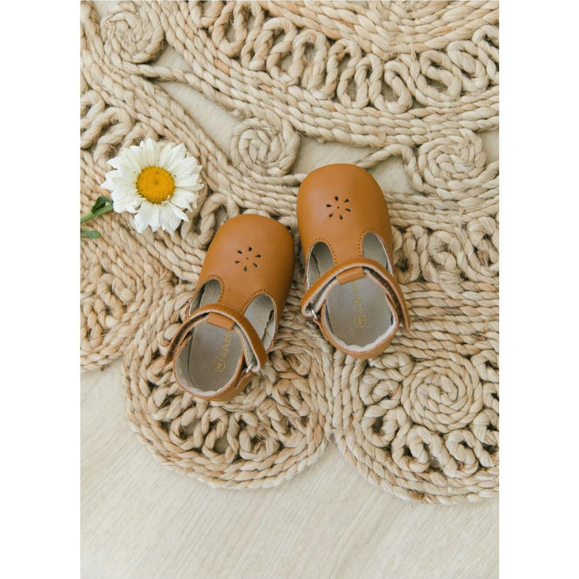 Lisette T-Strap Mary Jane Crib Shoe (Infant)