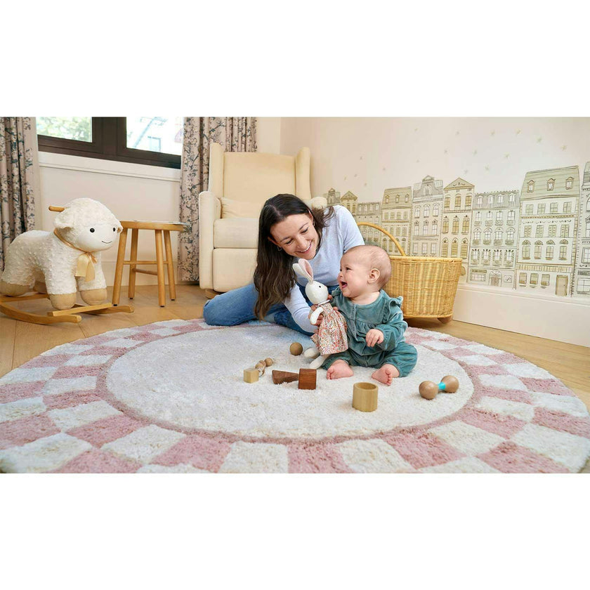 Checkered Charm Washable Round Organic Cotton Rug