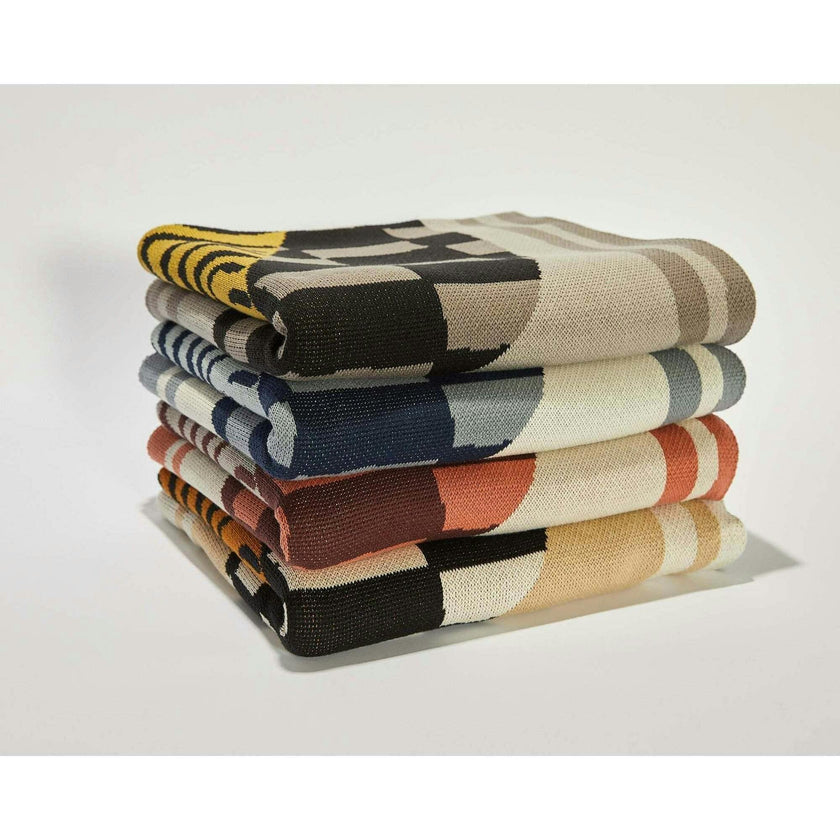 Three of Cats Knit Blanket