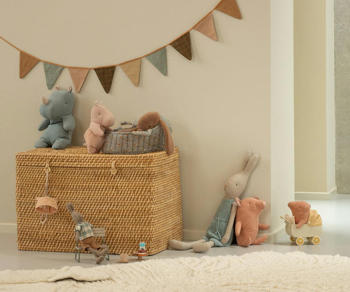 Hippo w. skirt, Small - Soft rose