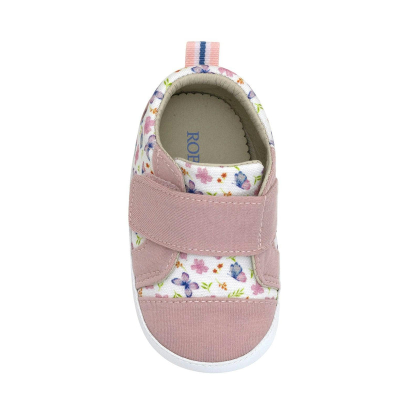 Rina First Kicks in Pink