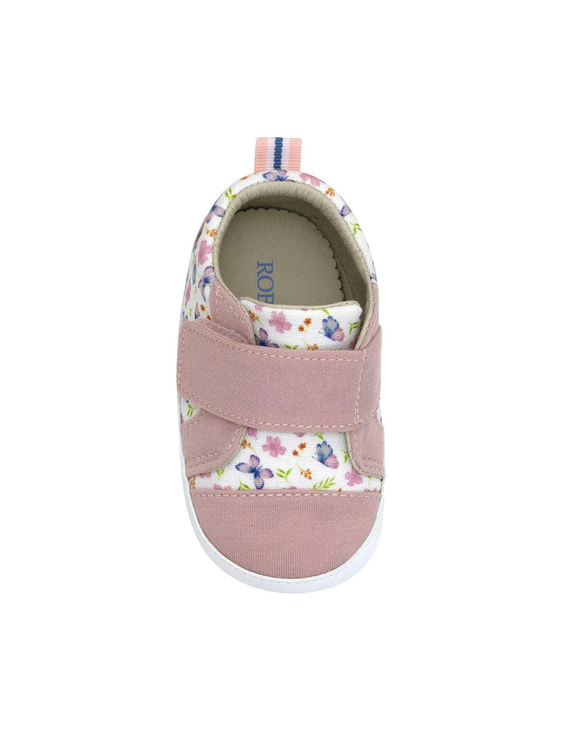 Rina First Kicks in Pink