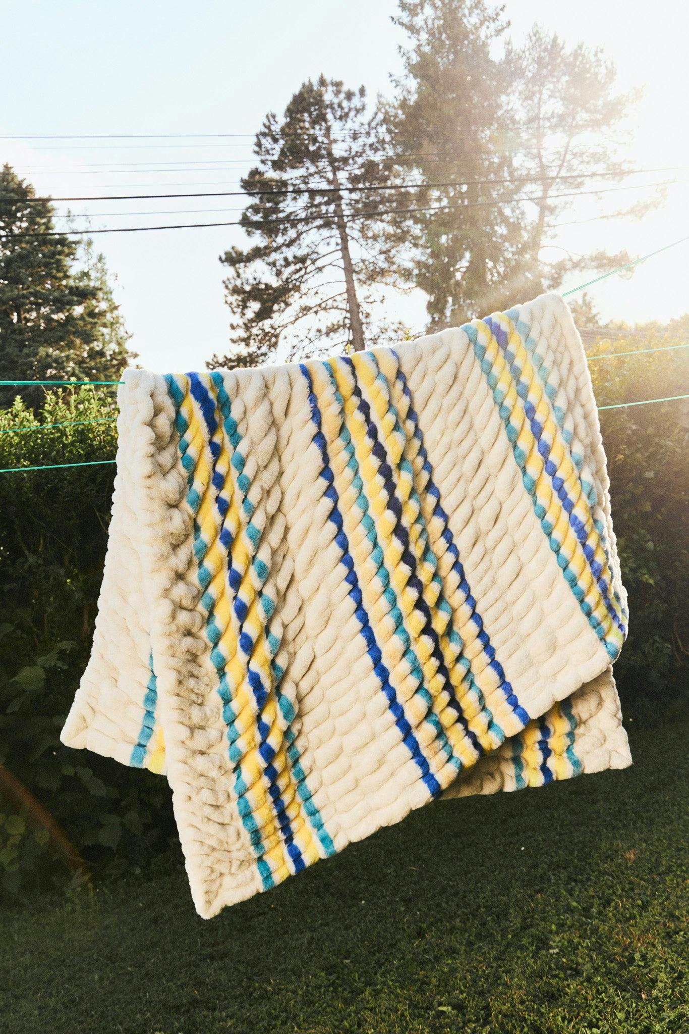 No. 014 Iris Stripe Blanket