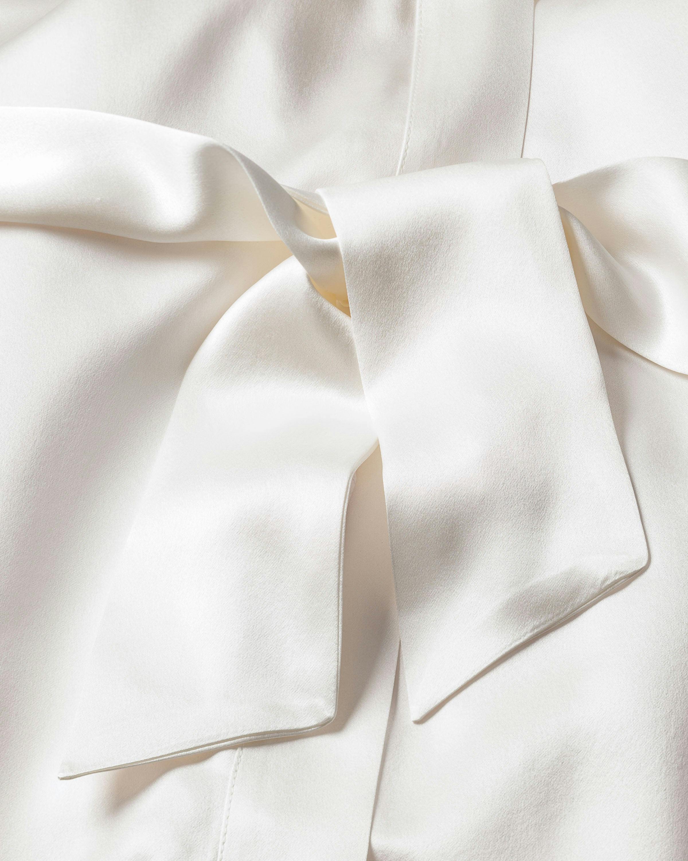 Women's Silk Lace Robe in White
