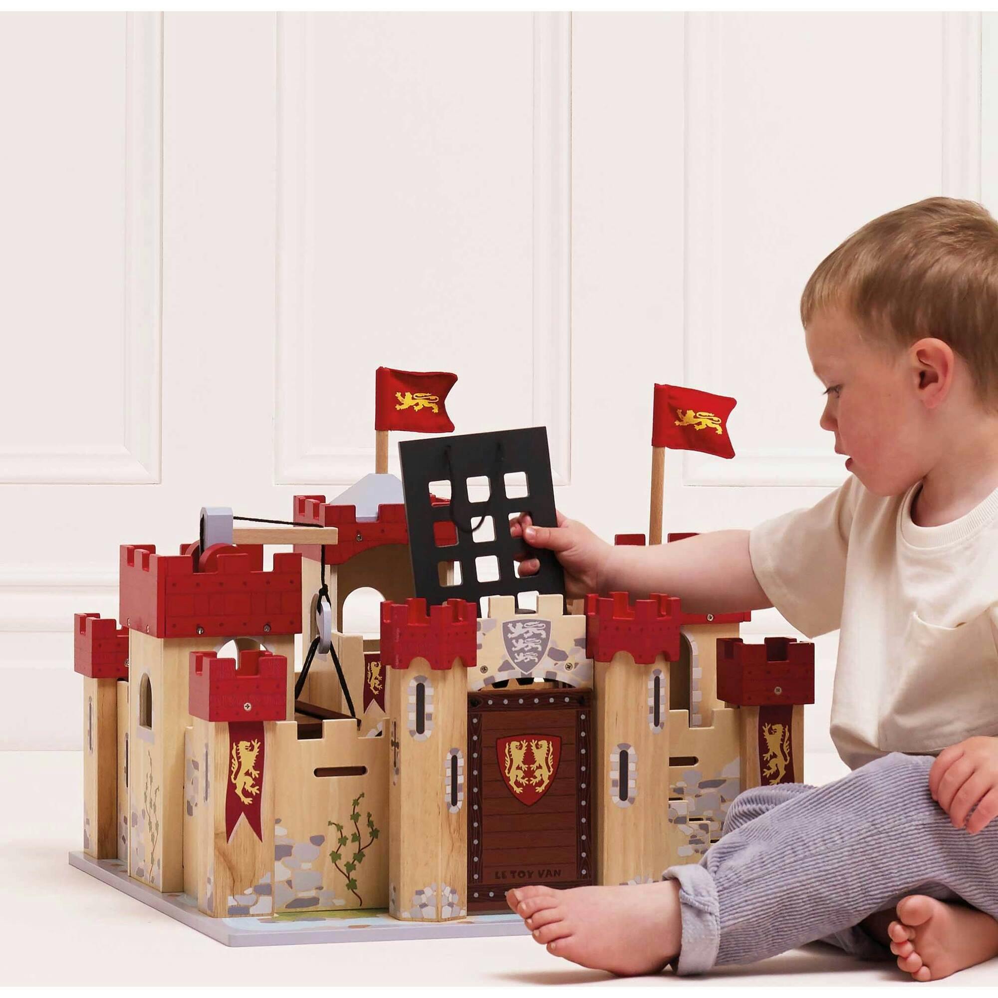 Lionheart Wooden Castle