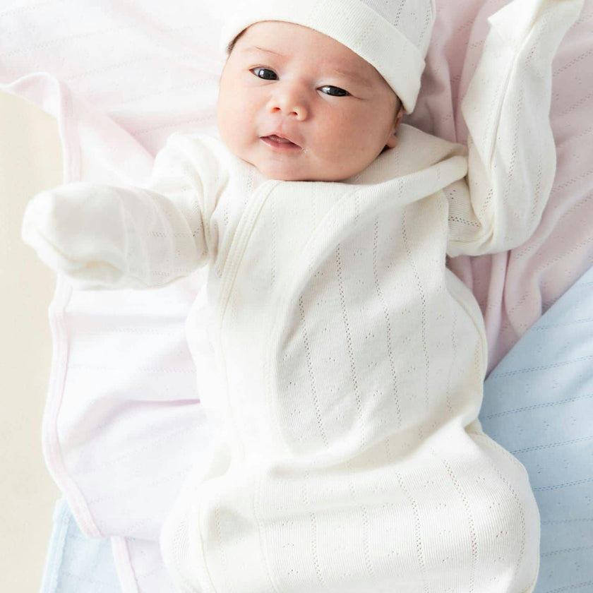 Magnetic Gown & Hat Set