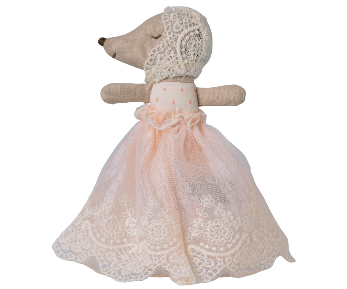 Baby mouse in gown - Powder