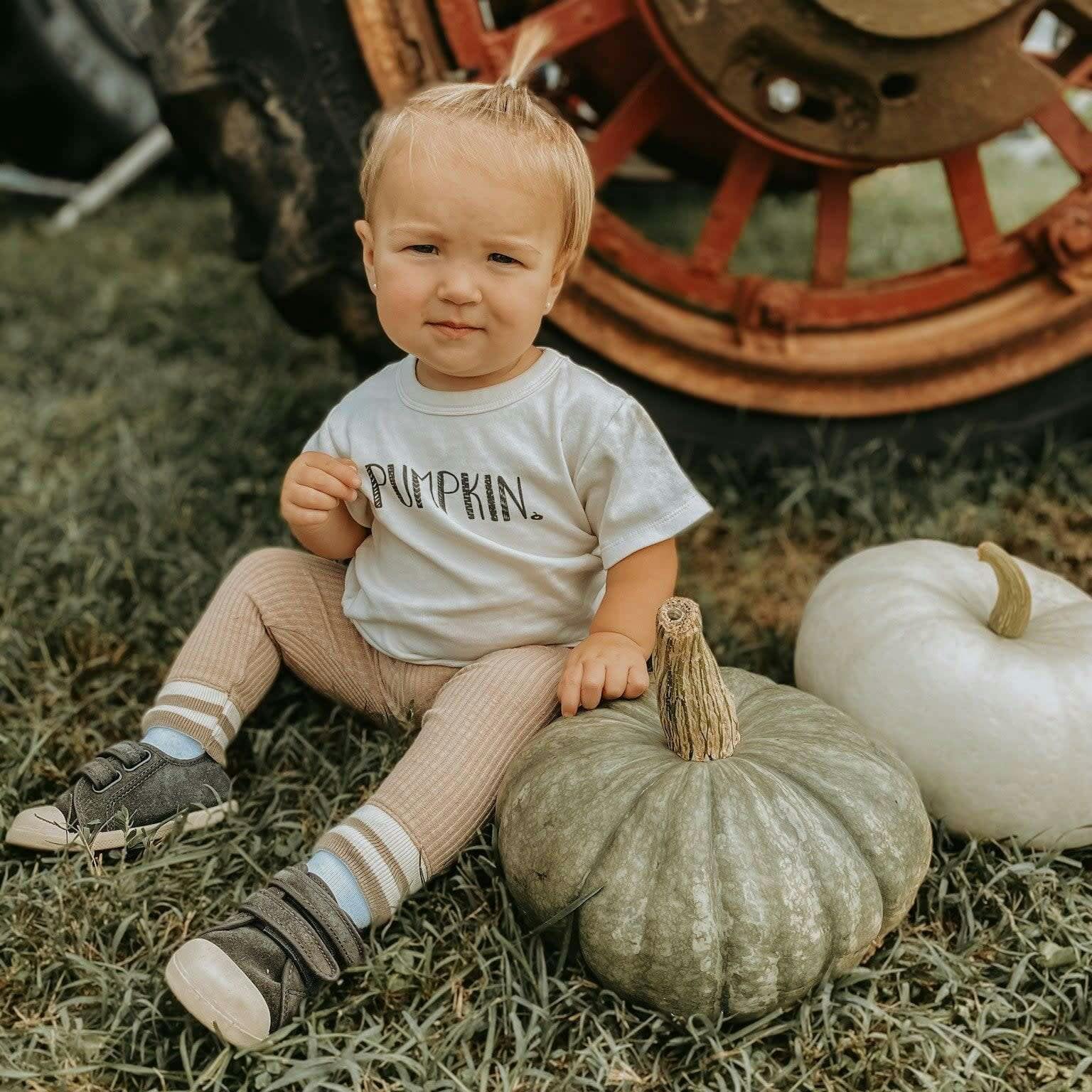 graphic tee | pumpkin