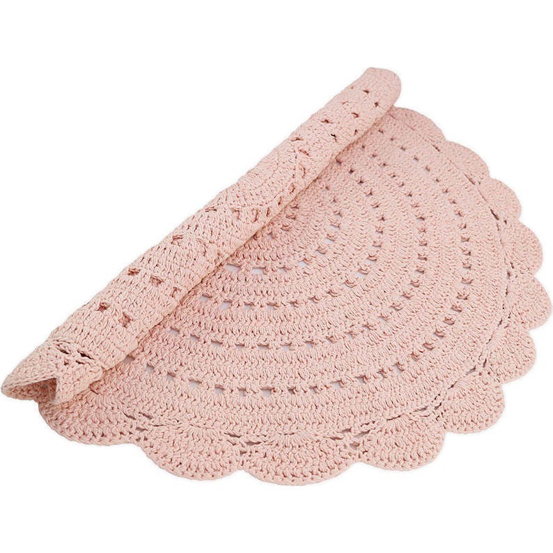 Alma Hand-Crocheted Scalloped Round Rug