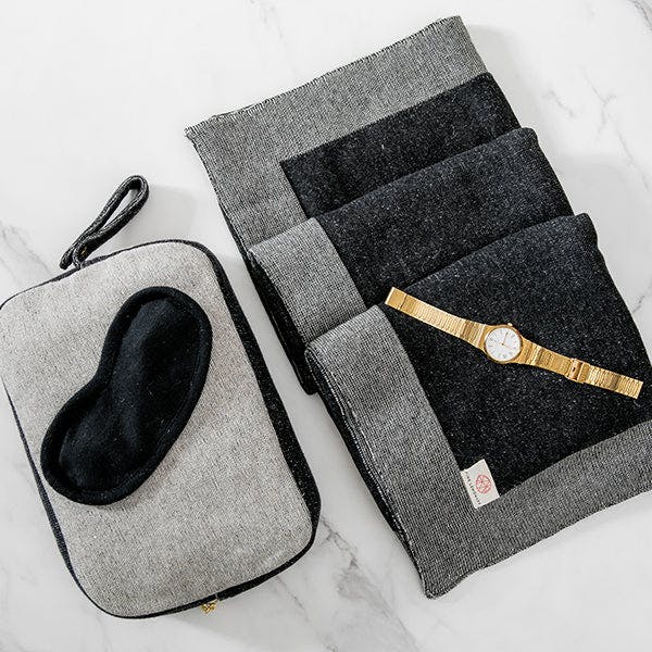 Reversible Solid Throw Set