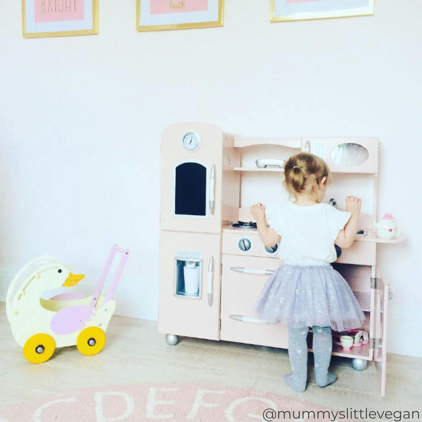 Little Chef Westchester Play Kitchen