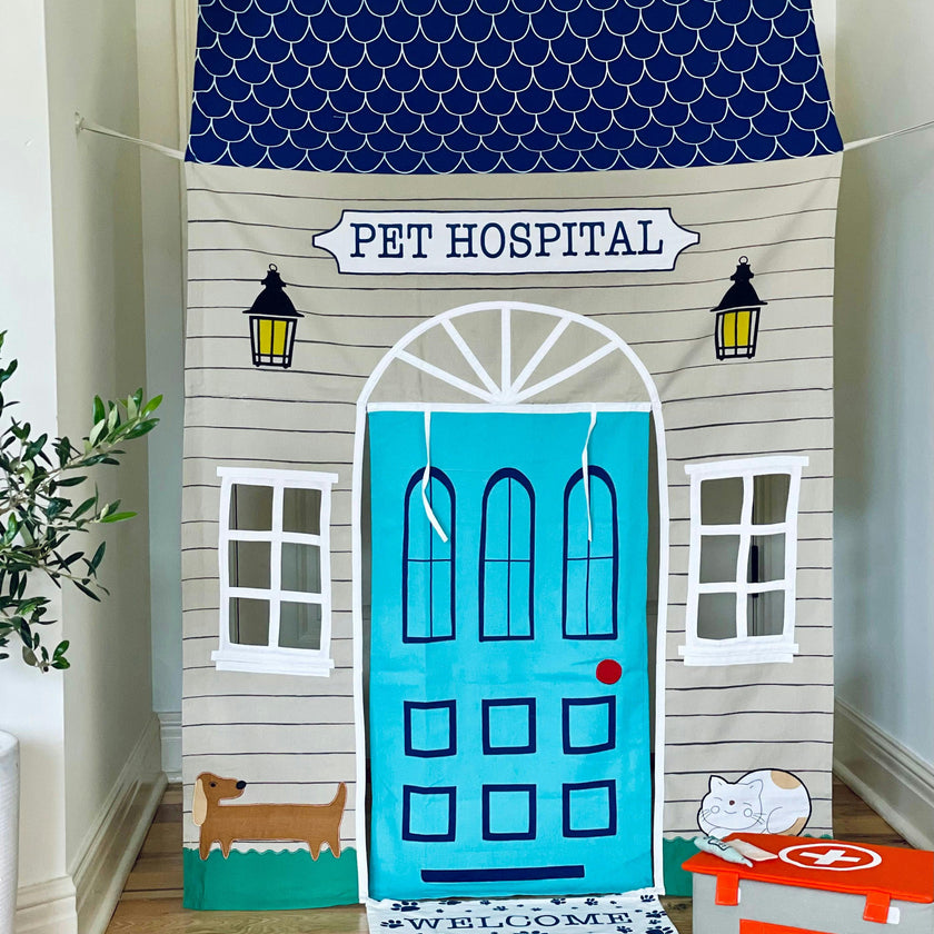 Pet Hospital Doorway Tent with Play Accessories