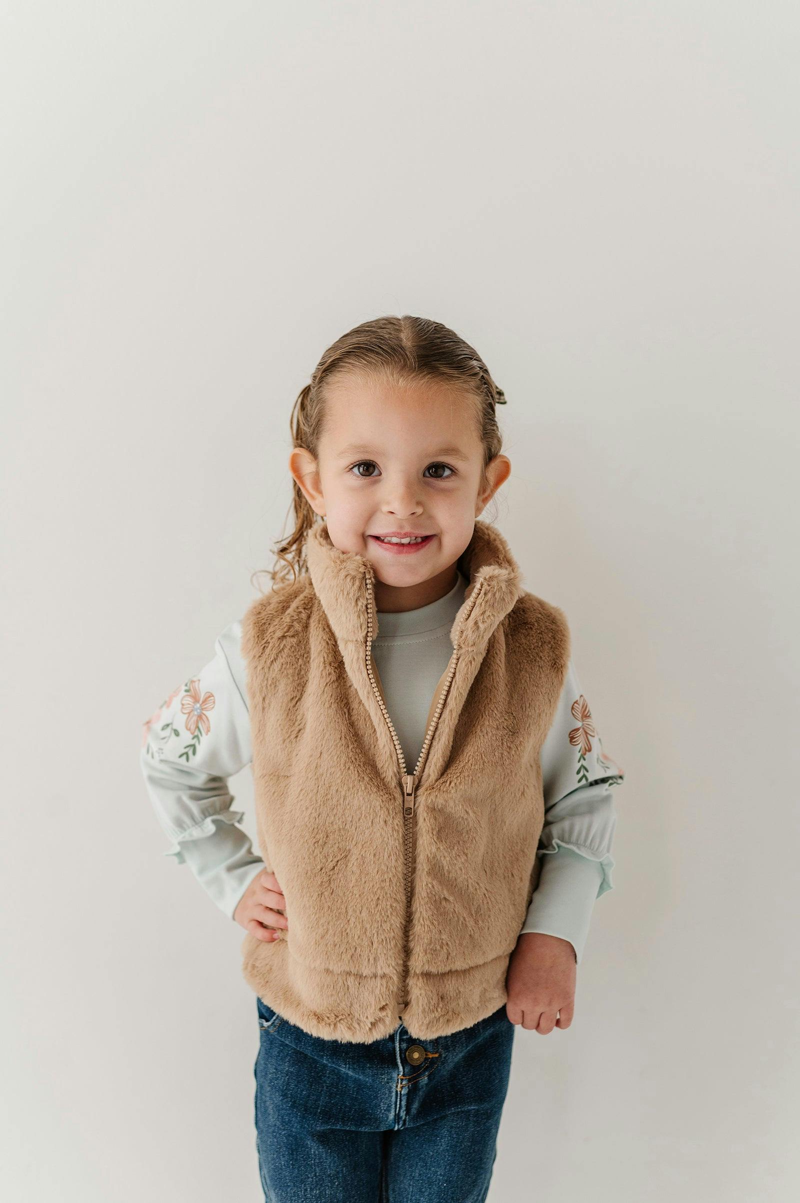 Girls Fur Vest in Beige