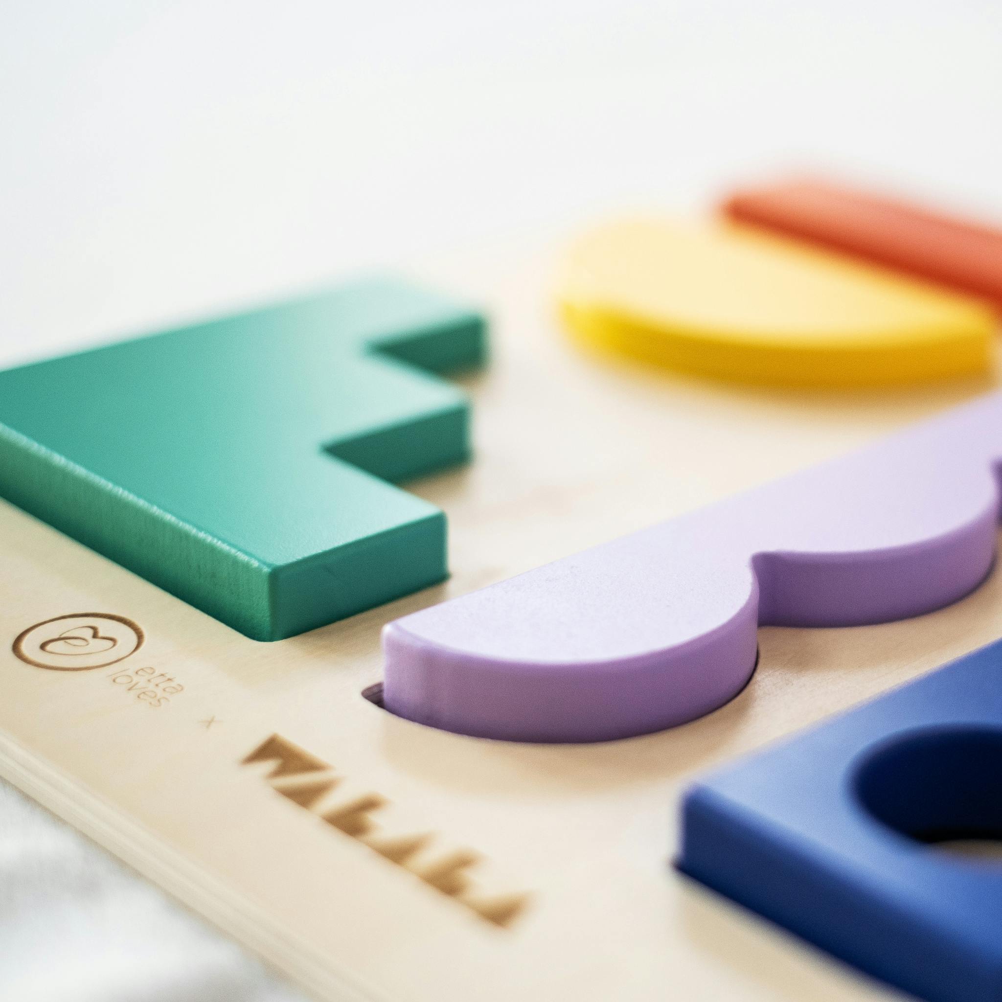 WOODEN PUZZLE BOARD - ETTA LOVES X WALALA STUDIO
