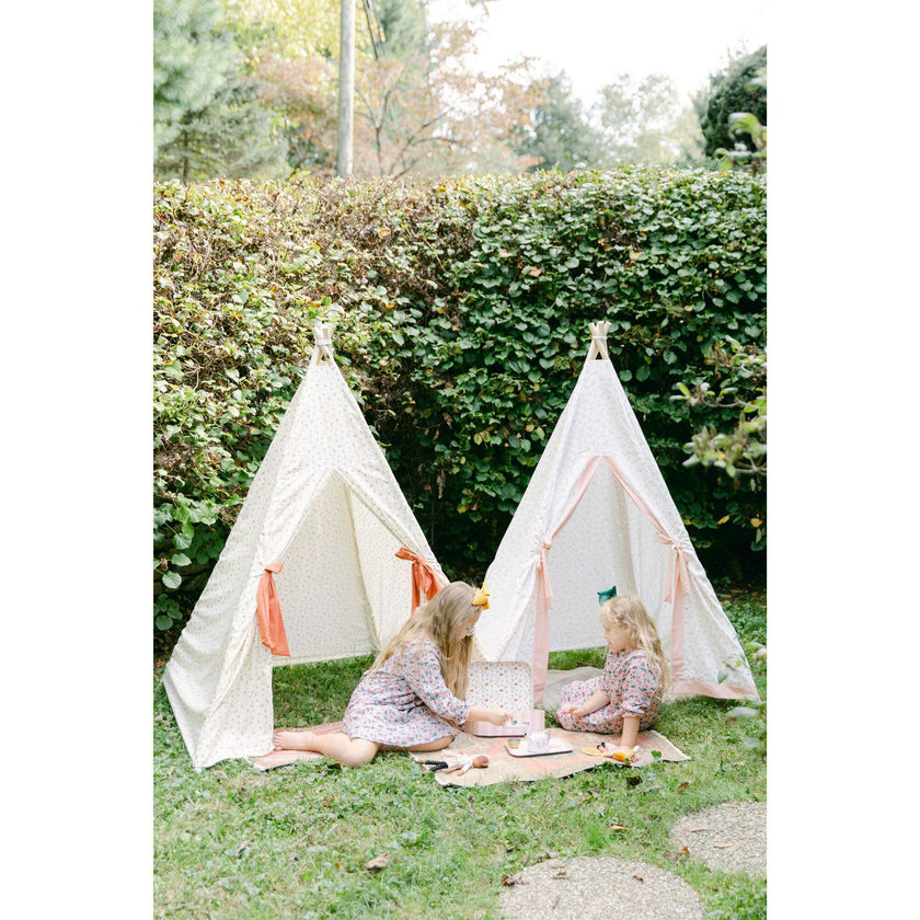 Sadie Play Tent