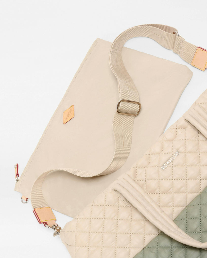 Agave Green/Buff Medium Metro Tote Deluxe II