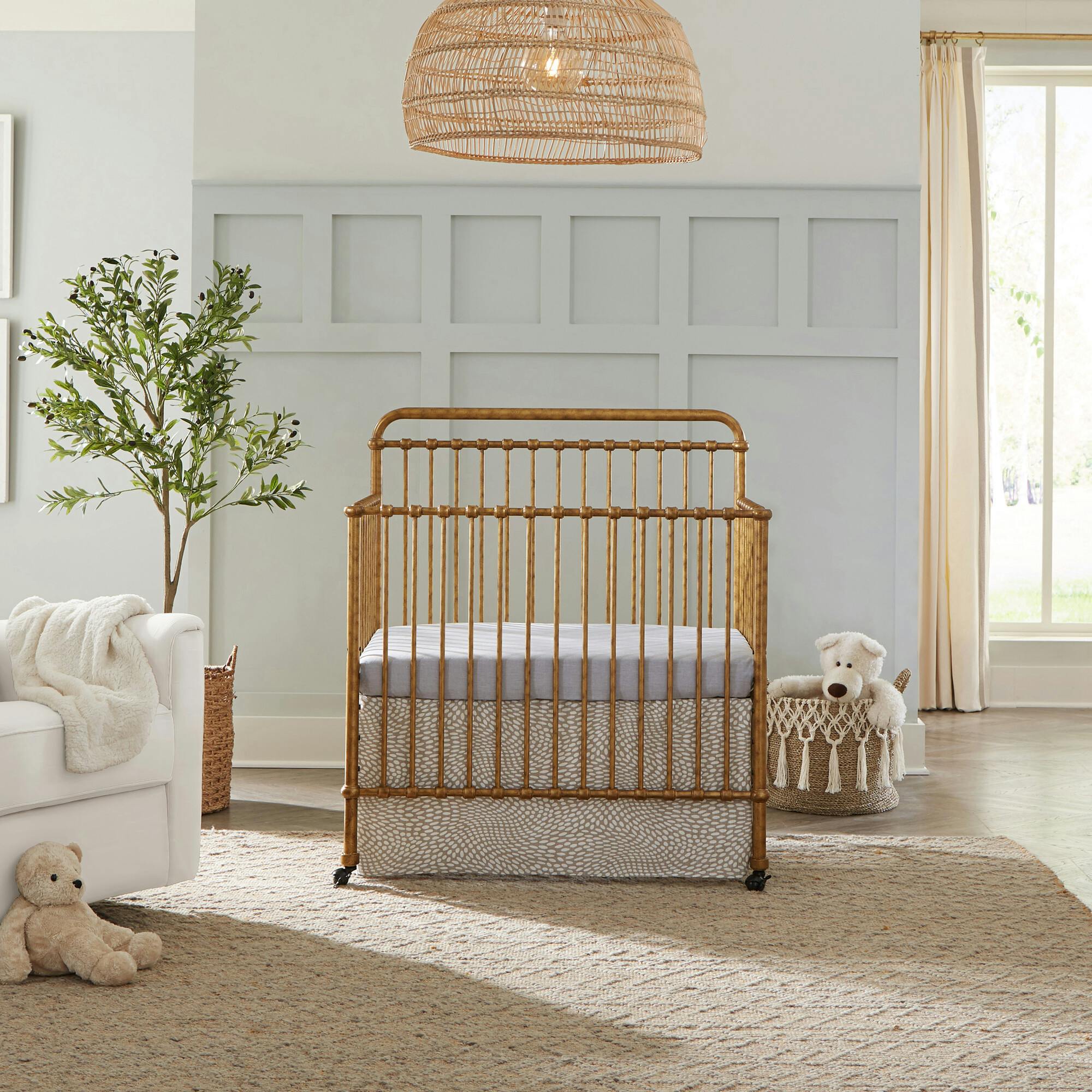 Winston 4-In-1 Convertible Mini Crib