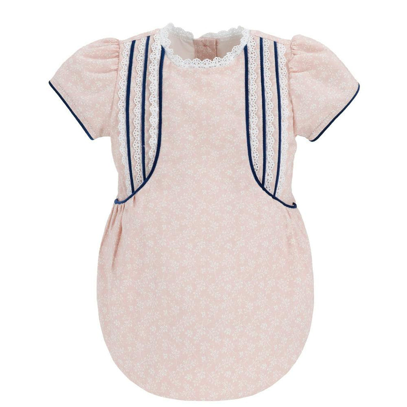 Wynn Girl Bubble