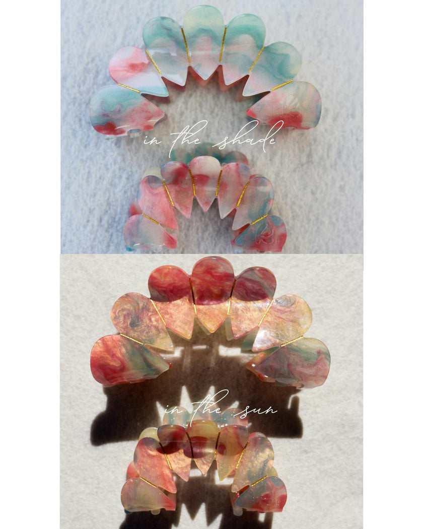 COLOR CHANGING CLAWS