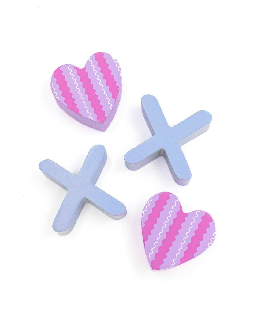 Packed Party Tic-Tac-Totally Fun Preepy Plaid Hearts Game Set