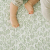 Cotton Muslin Crib Sheet - Leaf Motif