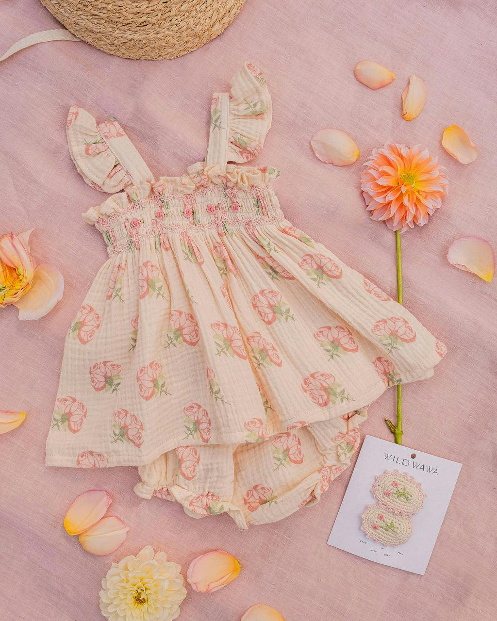 Flutter Set in Pink Rose