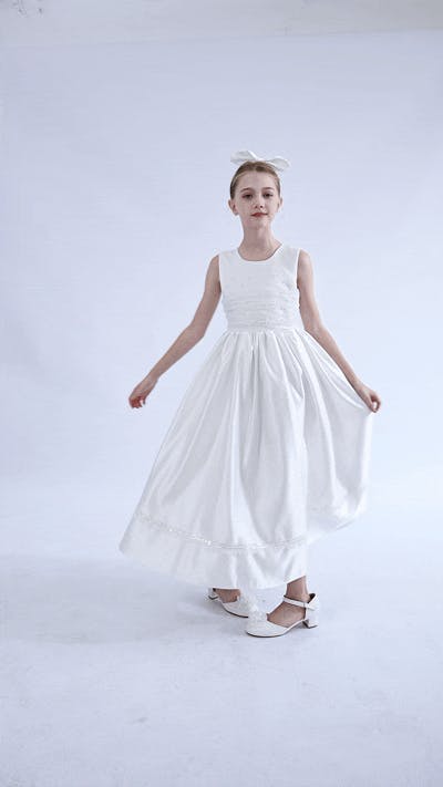 White Sylvarra Sleeveless Formal Dress with Headband