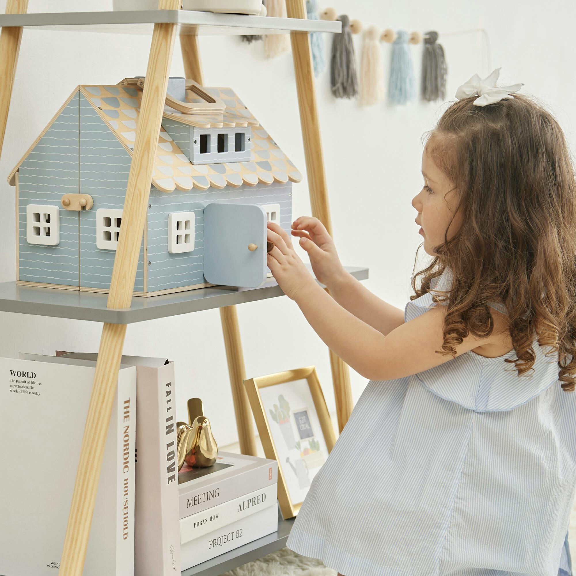 Quaint Little Cottage Portable Dollhouse - Powder Blue/Wood