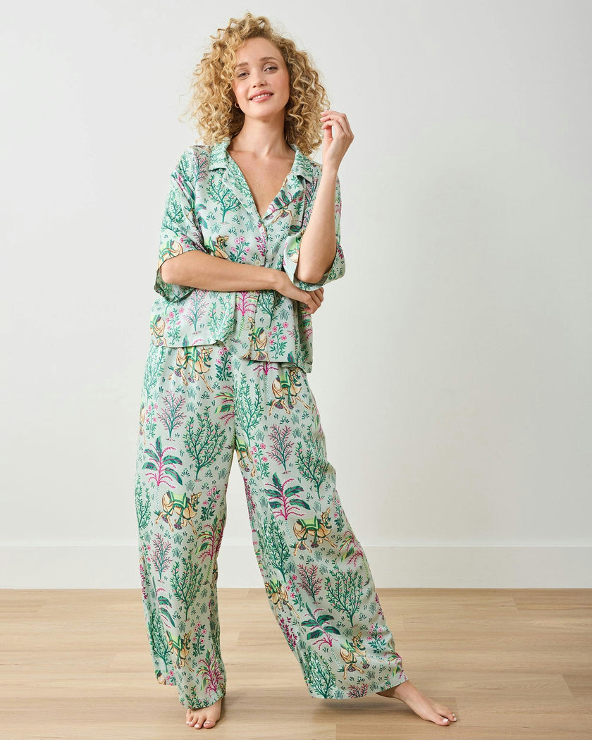 Camel's Courtyard - Eco Satin Wildest Dreams Set - Avocado