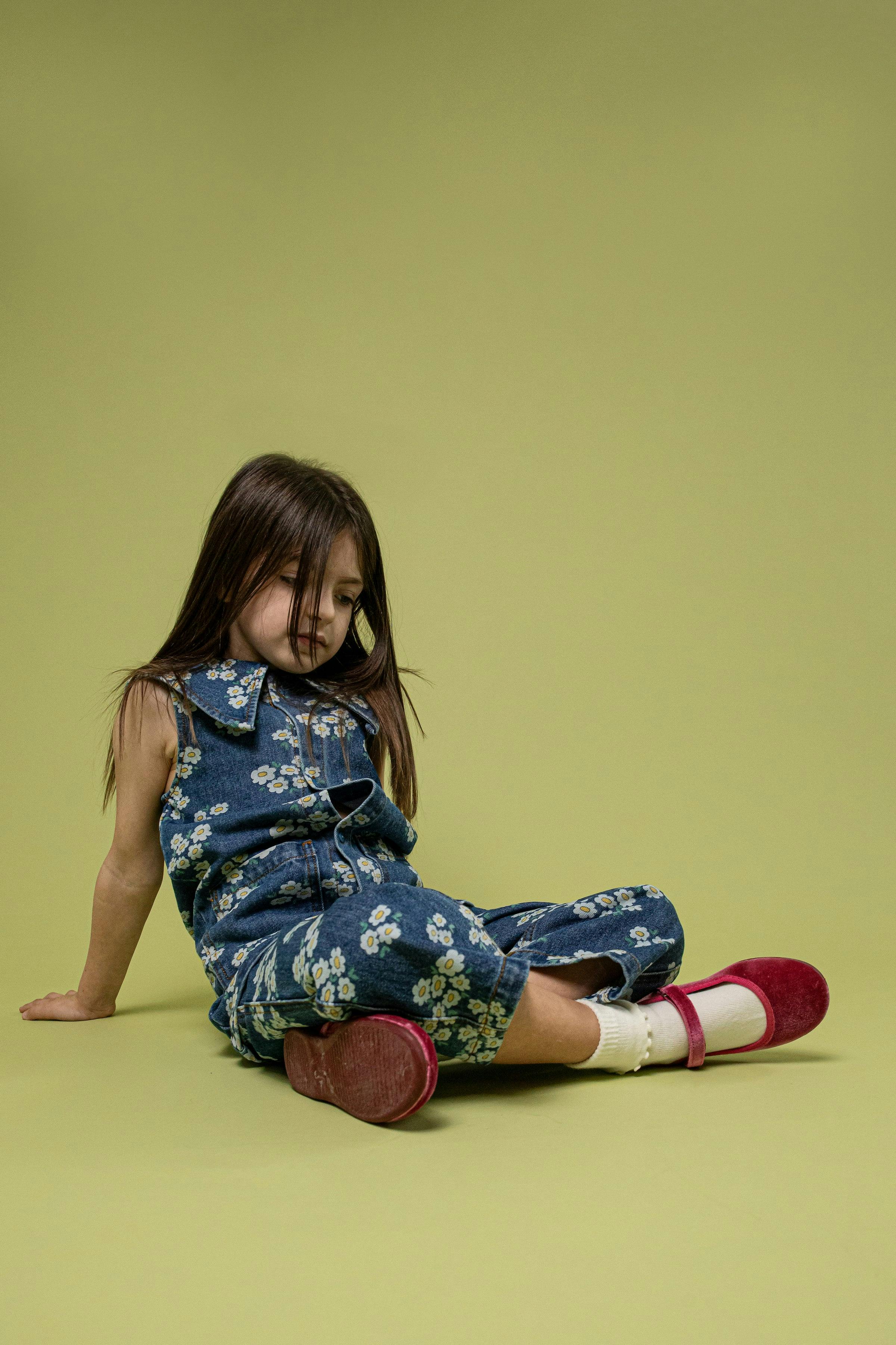 Classic Velcro Strapped Velvet Mary Jane Shoes