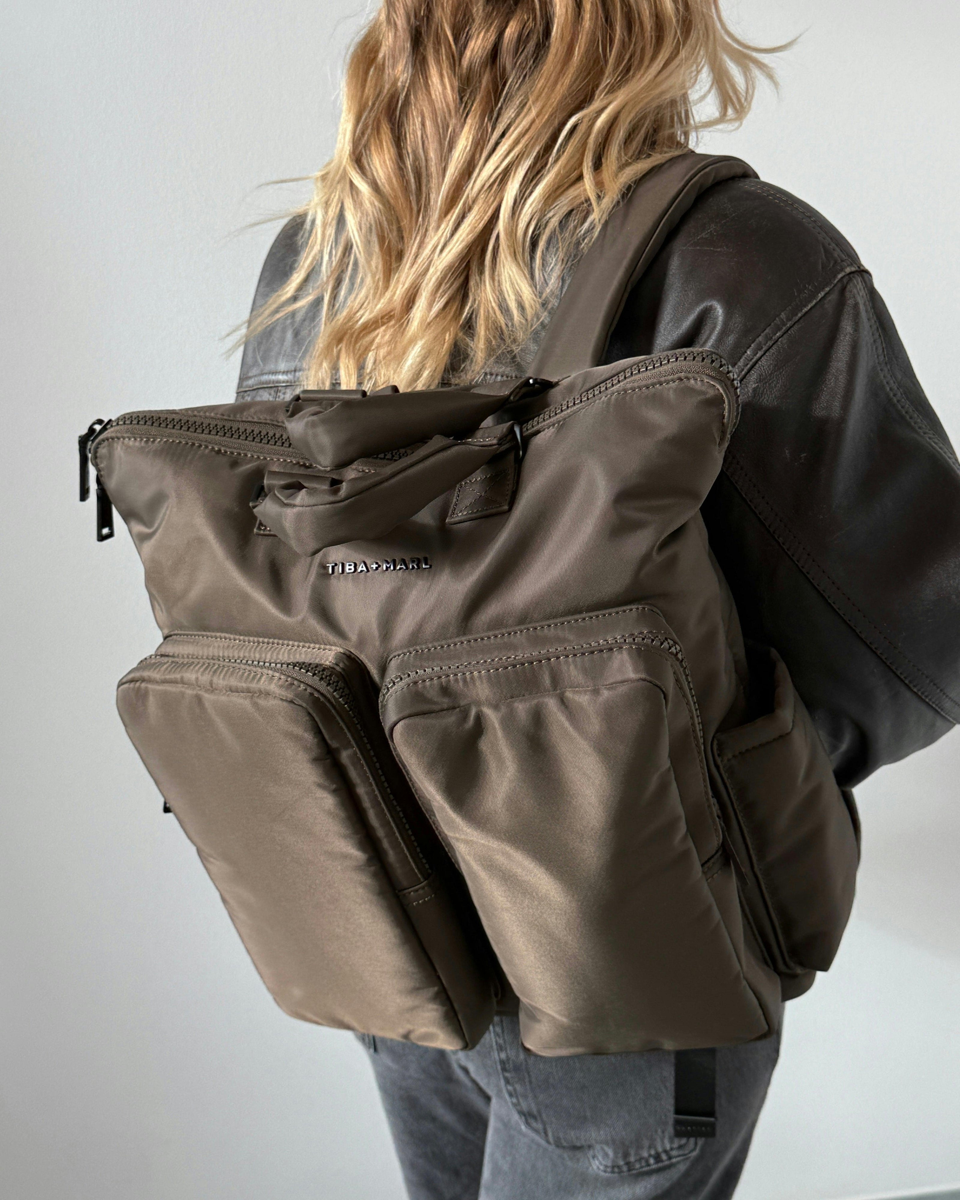 Ozzy Changing Tote / Backpack 2.0 Chocolate