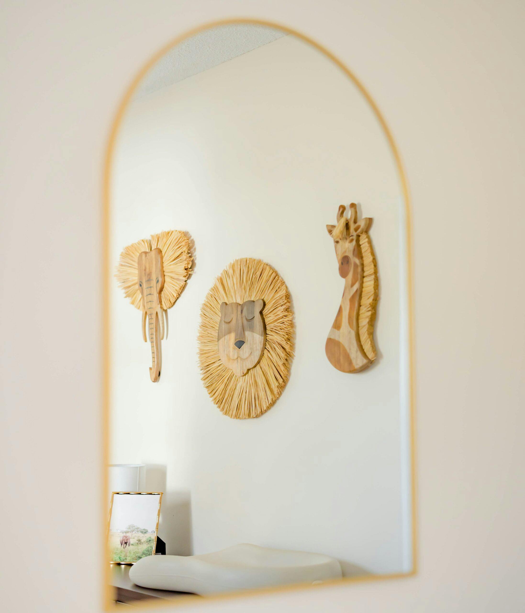 Kendi Giraffe Safari Wooden Wall Decor