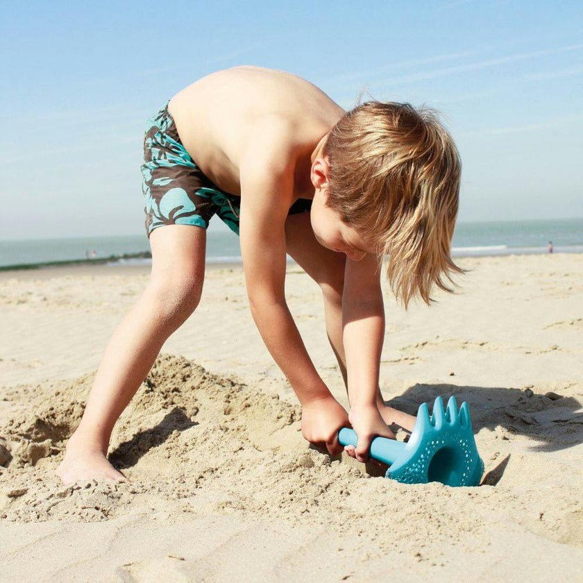 Quut Premium Beach Bundle Blue – 8-Piece Kids Beach & Outdoor Play Set